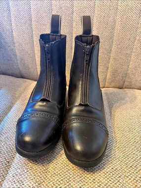 Kenneth Cole Black Ankle Boots US 4C